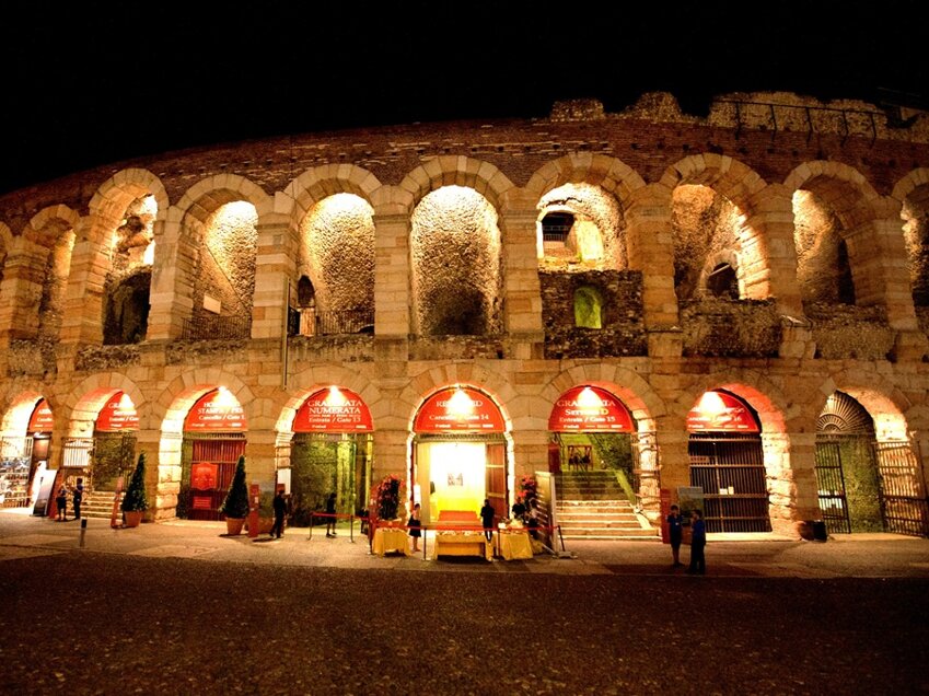 festival arena di verona.jpeg