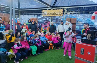 Spettacolo di magia al laboratorio della Fabbrica di cioccolato in Valle d'Aosta
