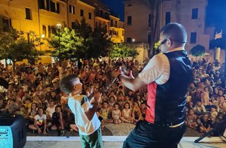 mago%20taz-pietra-ligure-forever-festa-in-piazza.jpeg mago%20taz-pietra-ligure-forever-festa-in-piazza.jpeg