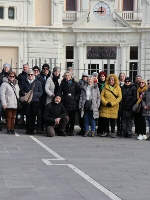 a%20(1).jpeg a%20(1).jpeg