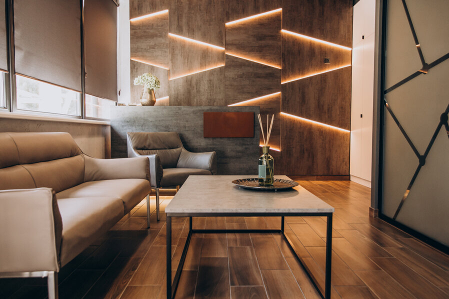 empty-flat-interrior-with-elements-decoration.jpeg