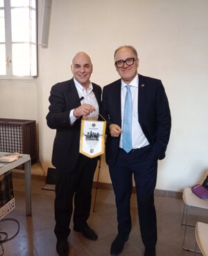 1000382527.jpeg 1000382527.jpeg