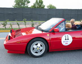 ferrari%20mondial%20cabrio%20matrimonio%20sposo.jpeg