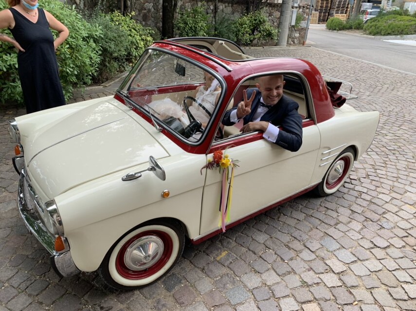 Innocenti Mini cooper 1000 del 1967 - classic gt noleggio matrimonio eventi turismo guida vintage brescia mantova verona lago di garda iseo