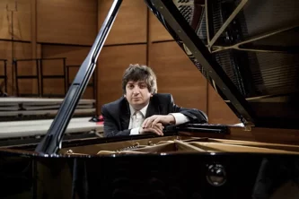 ramin+bahrami_c_francesco+giusti+2-2-3-1920w