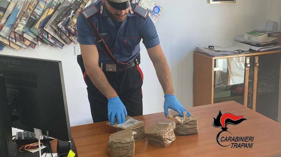 La droga vien dal mare