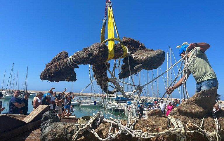 Riaffiorano dal mare resti di nave rinascimentale