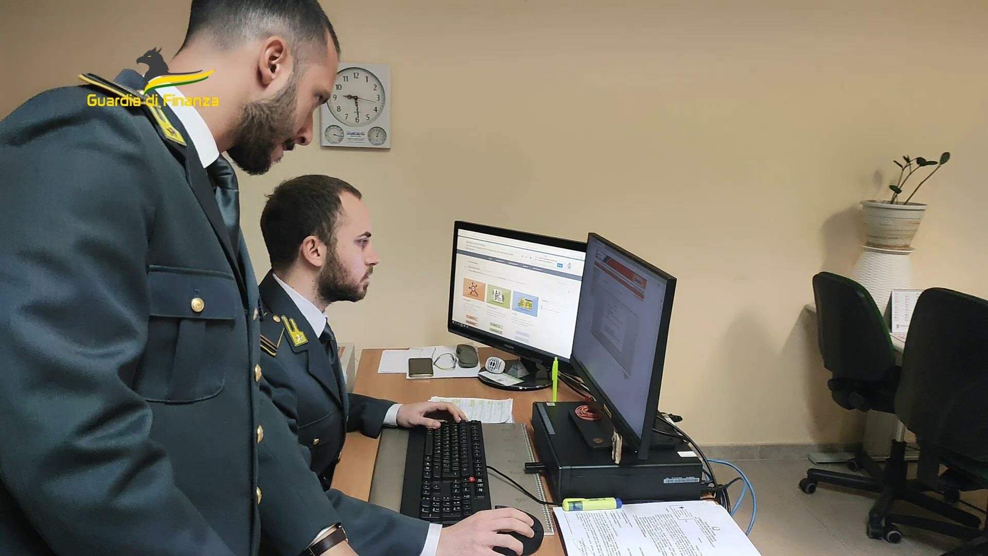 Furbetti del reddito intascano oltre 600 mila euro