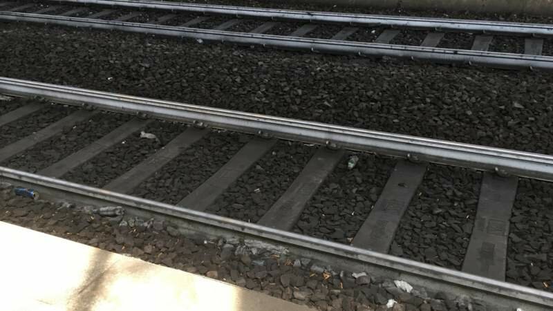 In fuga dai carabinieri, muore travolto da un treno