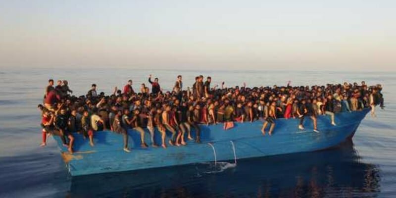 Maxi sbarco: a Lampedusa arrivano in 238
