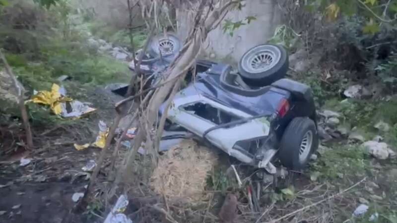 Auto gi&ugrave; dal ponte: muore 38enne