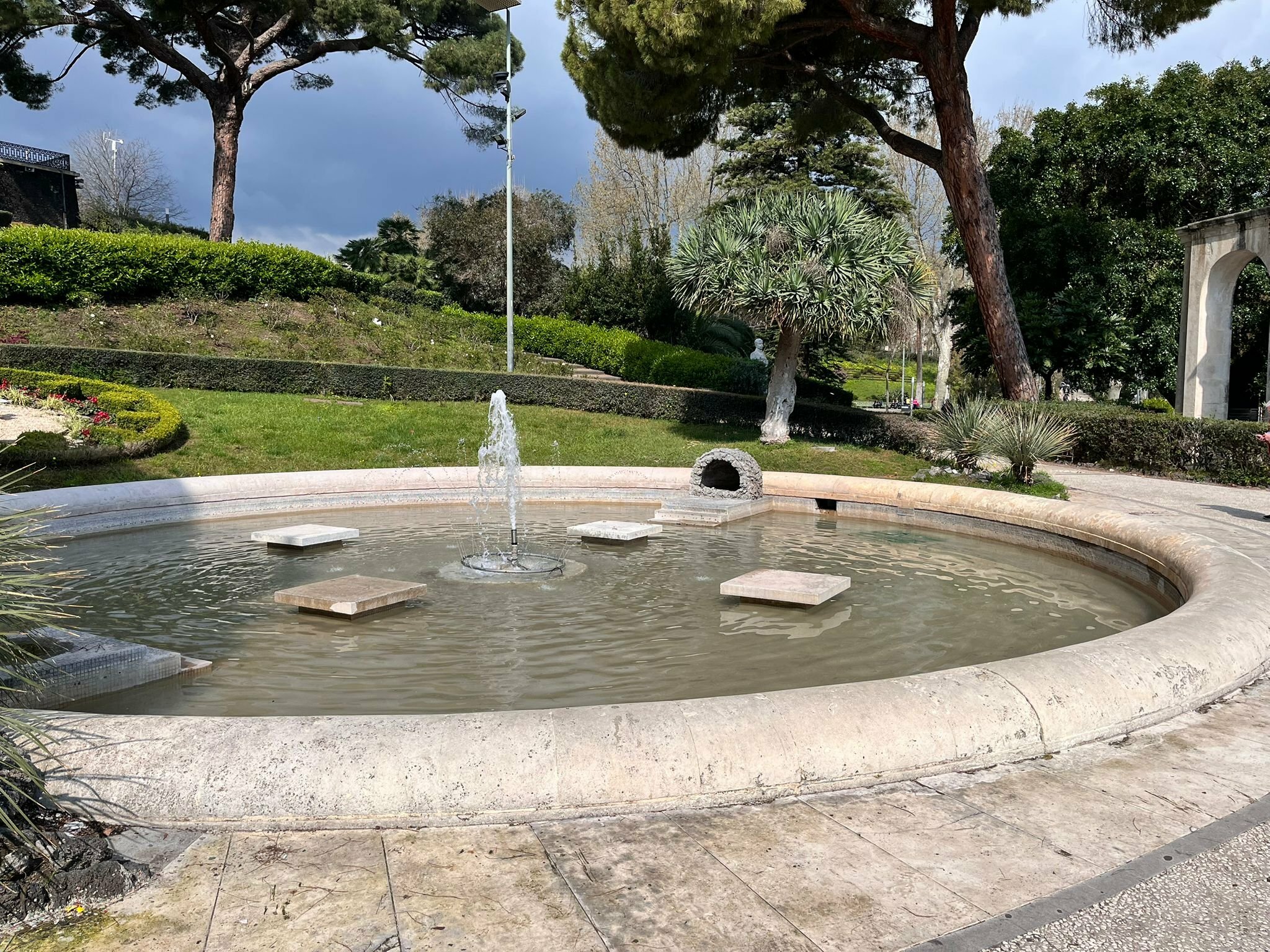 Pulizie di primavera nelle fontane catanesi