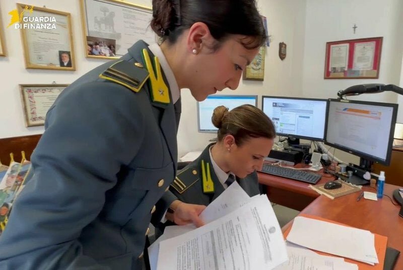 Sconosciuti al fisco