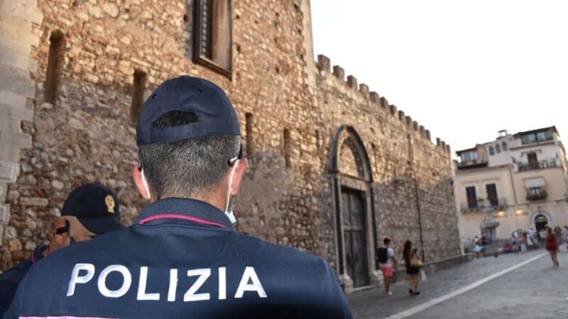 Spaccio di droga a Taormina: quattro arresti