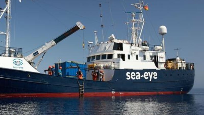 Verso Lampedusa 800 migranti soccorsi in mare