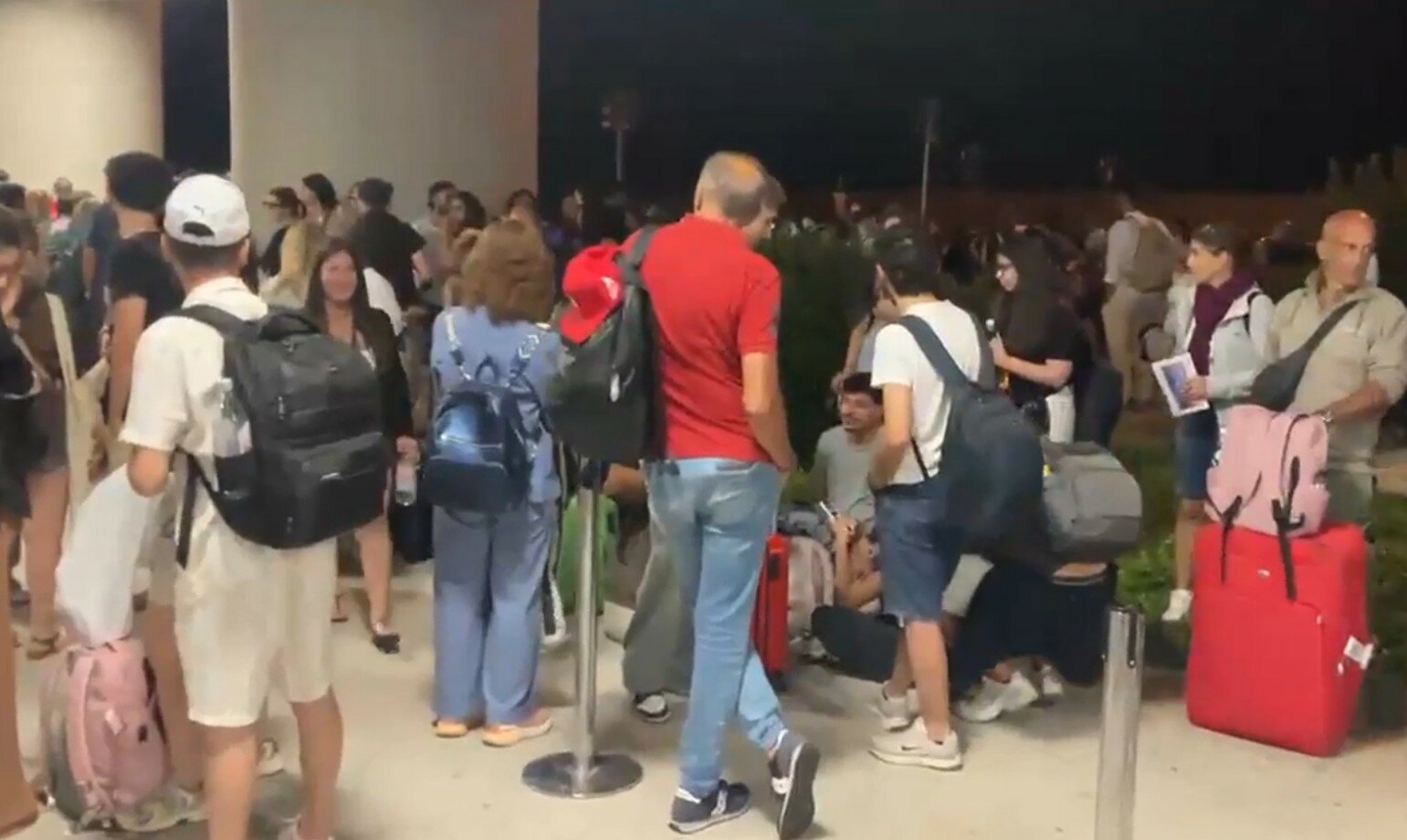 Da Trapani a Catania, l'incubo dei passeggeri dirottati Da Trapani a Catania, l'incubo dei passeggeri dirottati