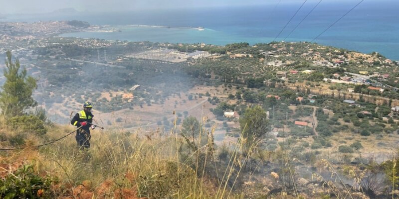 Le Madonie continuano a bruciare
