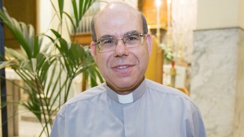 Morto a 62 anni il parroco di Aci Castello