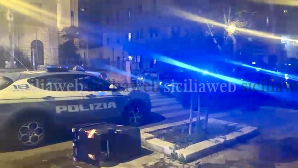 Va dal parrucchiere e all'uscita viene accoltellata