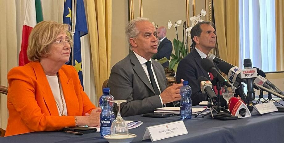 Piantedosi a Catania: 'Mi impegno sulla sicurezza' Piantedosi a Catania: 'Mi impegno sulla sicurezza'