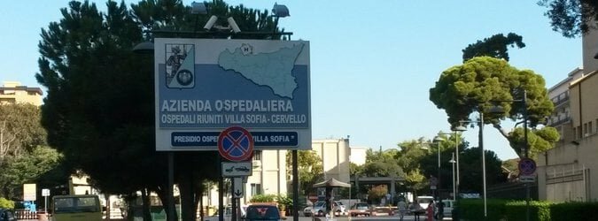 Gi&ugrave; da ponteggio, gravissimo l'operaio sopravvissuto