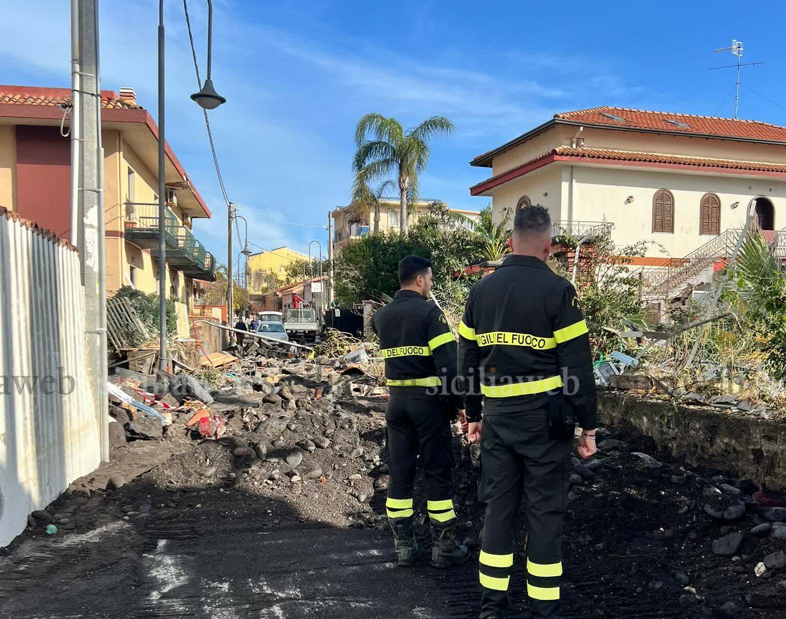 Santa Tecla in ginocchio dopo la furia del ciclone
