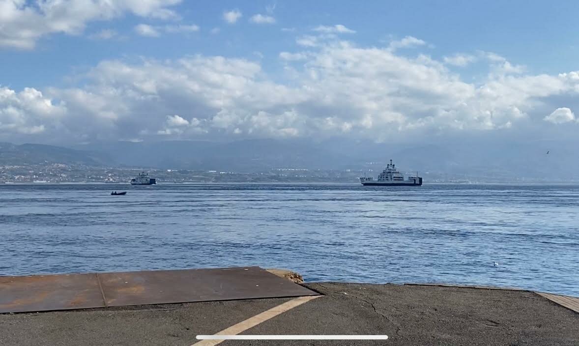 Maltempo: 2 ore di attesa per entrare in Sicilia Maltempo: 2 ore di attesa per entrare in Sicilia
