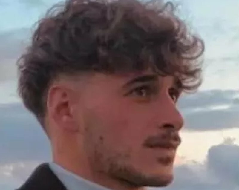 Aggredito con un cacciavite in un parcheggio, Gabriele muore a 25 anni