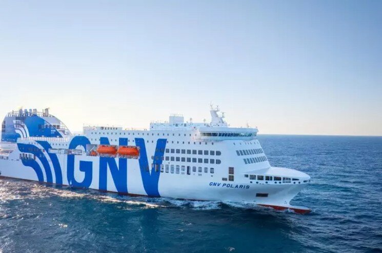 Manca l'aria condizionata: odissea per i 1.400 passeggeri diretti in Sicilia