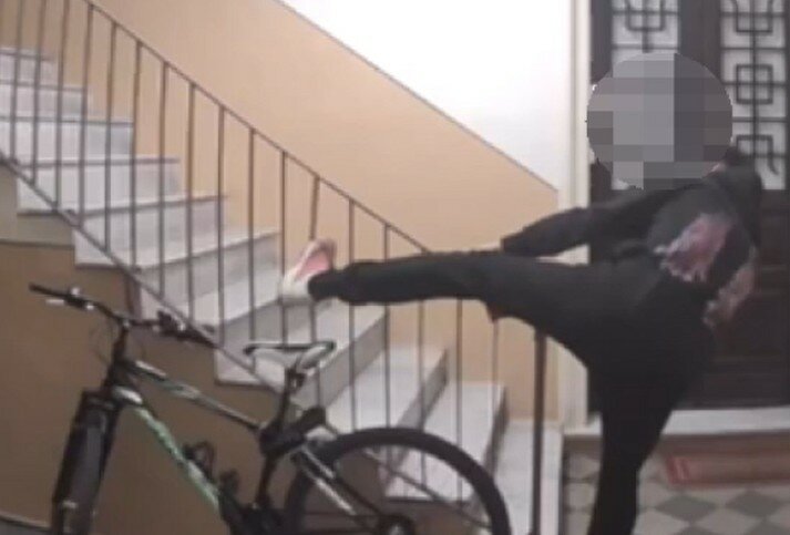 Catania: premiati gli sforzi del ladro, ma il video lo incastra