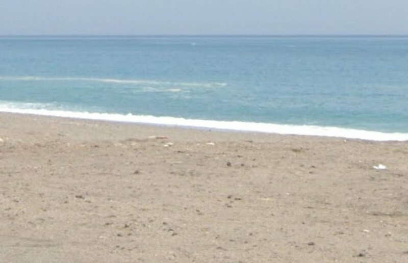 Cadavere di una donna in mare a Fondachello