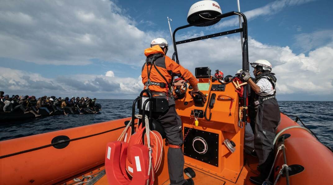 Msf soccorre 500 migranti alla deriva