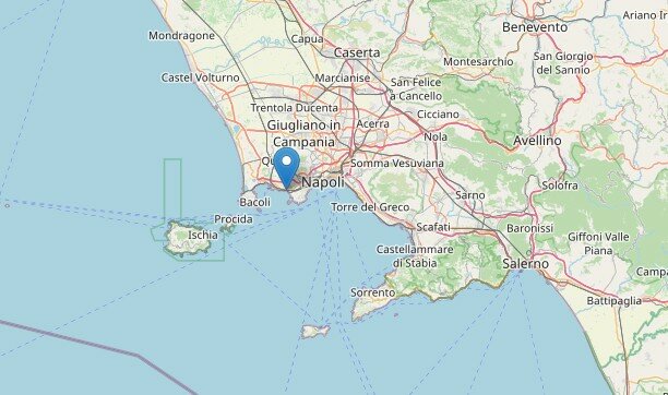 Altra forte scossa, panico a Napoli