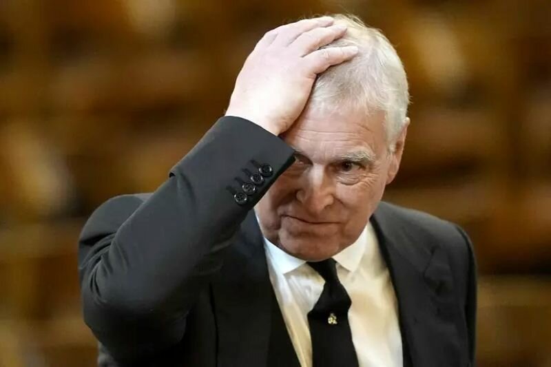 'Licenziato' Andrea: non pi&ugrave; principe, ma vitalizio da paura