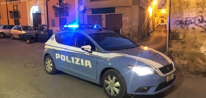 Sorpreso a comprare droga dallo chef Di Ferro, licenziato dipendente Ars Sorpreso a comprare droga dallo chef Di Ferro, licenziato dipendente Ars