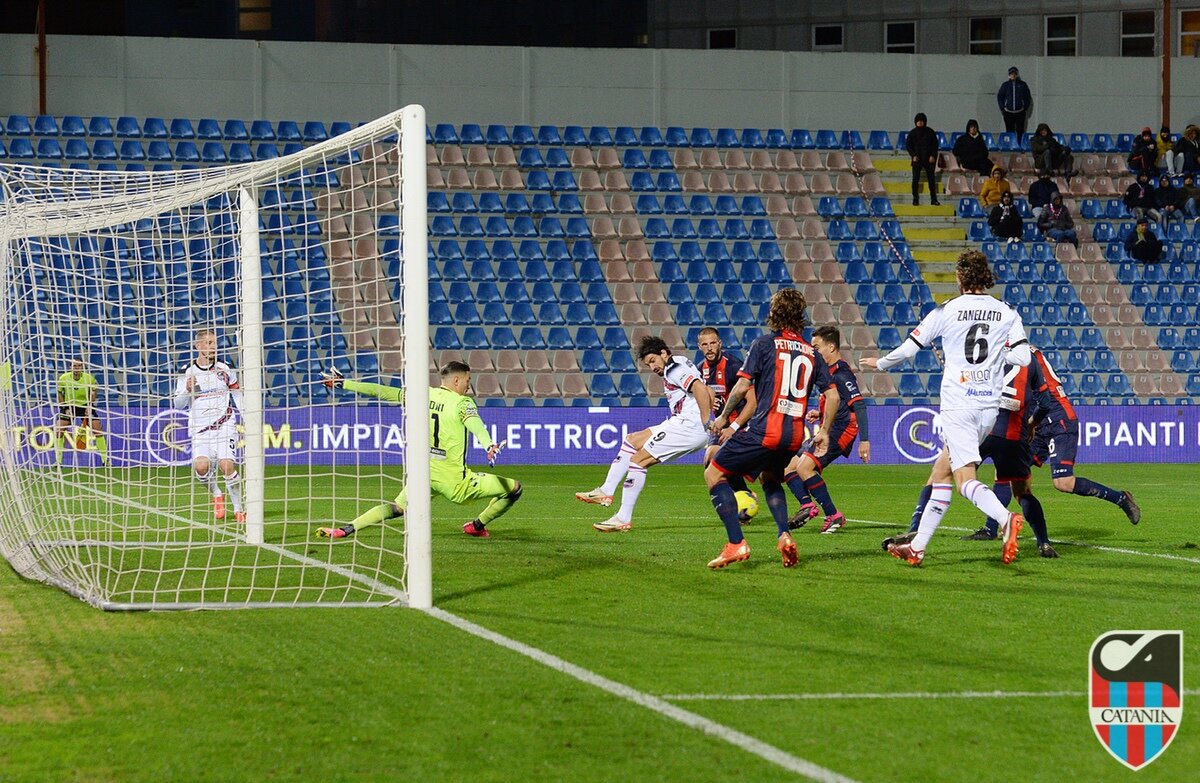Il Crotone tutte le feste porta via