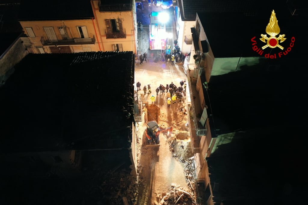 Inferno a Ravanusa: 3 morti, si scava ancora