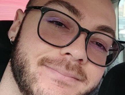 Cade con la moto e muore a 27 anni, sindaco prova invano a rianimarlo