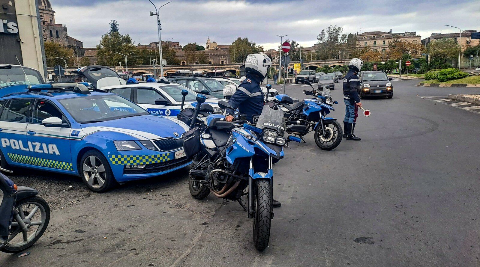A zig zag per il centro di Catania: preso