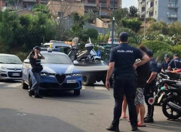 Contromano in scooter a San Giovanni Li Cuti: scattano 21 multe Contromano in scooter a San Giovanni Li Cuti: scattano 21 multe