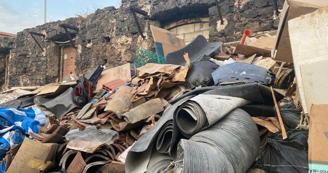 Incivile catanese sbadato: scovata discarica di rifiuti