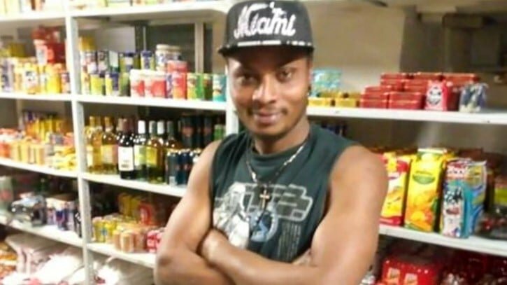 Morto per incidente? No, accoltellato da fidanzata Morto per incidente? No, accoltellato da fidanzata