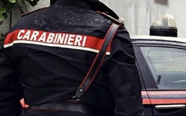 Stalkerizza commessa, 85enne non rispetta divieto e si ripresenta in negozio Stalkerizza commessa, 85enne non rispetta divieto e si ripresenta in negozio