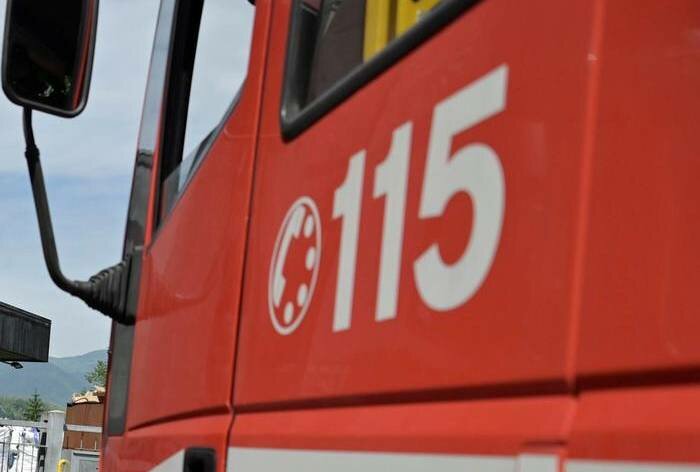 Rogo nello spartitraffico, code sulla A19 Rogo nello spartitraffico, code sulla A19