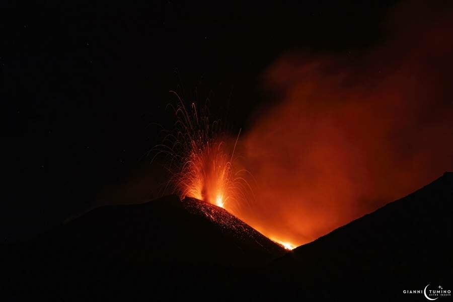 L'Etna si placa dopo una notte di fuoco