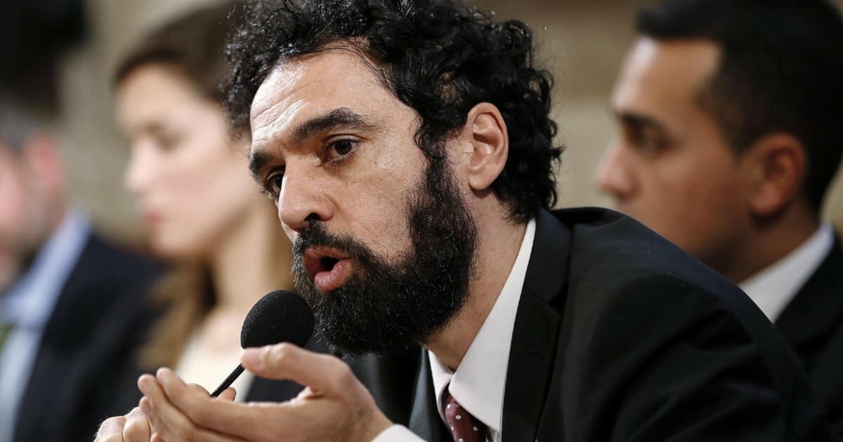 "Lascio il M5s e fondo un nuovo movimento"