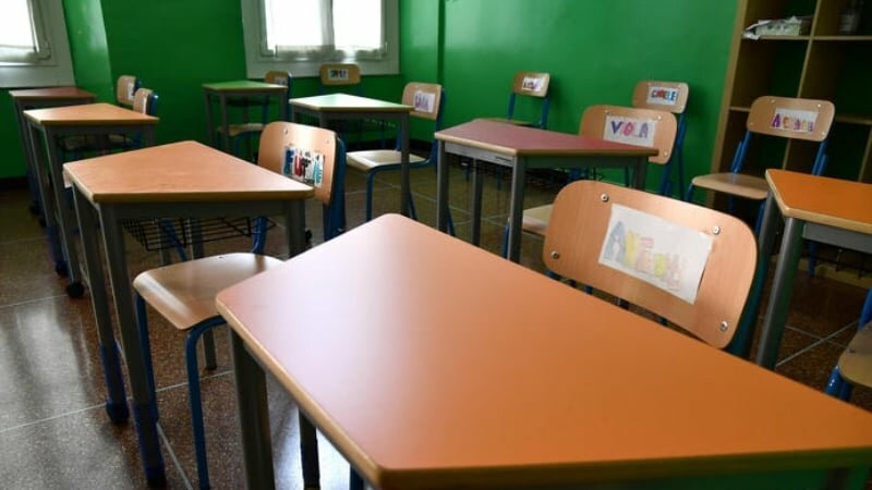 Sicilia, slitta apertura delle scuole