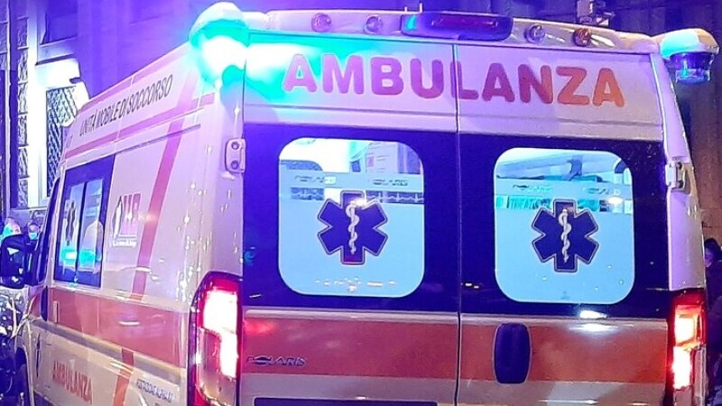 Perde il controllo della moto e muore