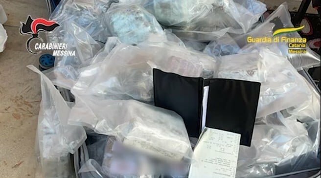 Droga nel cimitero e pizzo sul turismo: 39 arresti