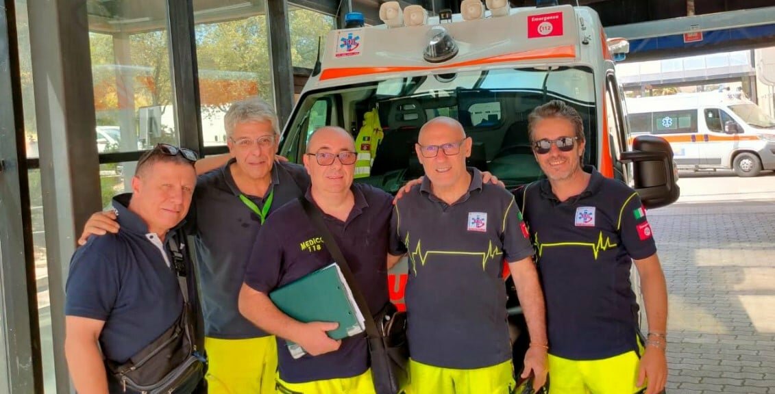 Non c'&egrave; pi&ugrave; tempo: partorisce in ambulanza